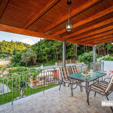 Дом отдыха Matsas House &