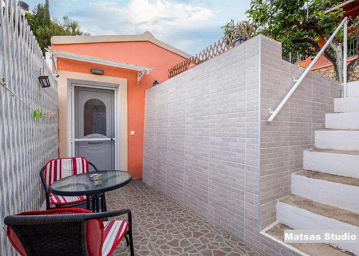 Ferienhaus Matsas House & *