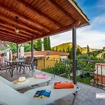 بيت للعطل Matsas House & *