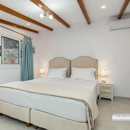 Matsas House & Holiday home *