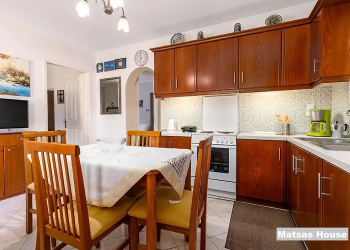 Tatil Evi Matsas House & *