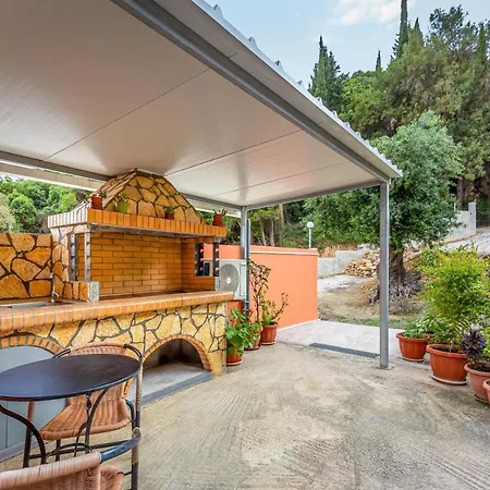 Matsas House & بيت للعطل *